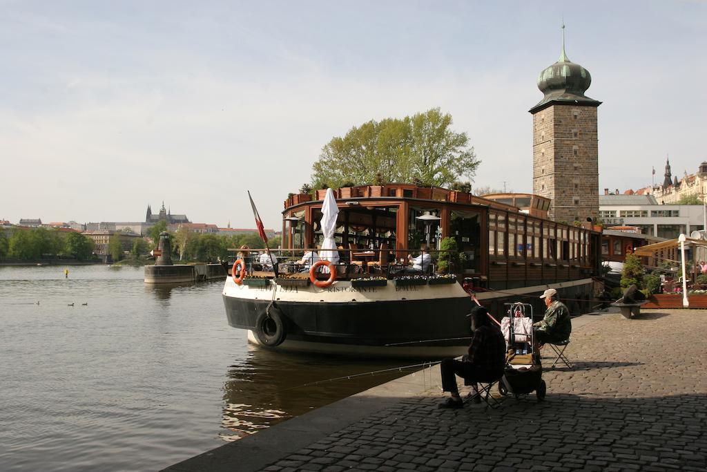 Boat Hotel Matylda Prag Dış mekan fotoğraf